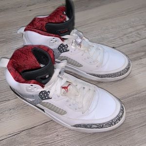 Men’s Retro Jordan 4s